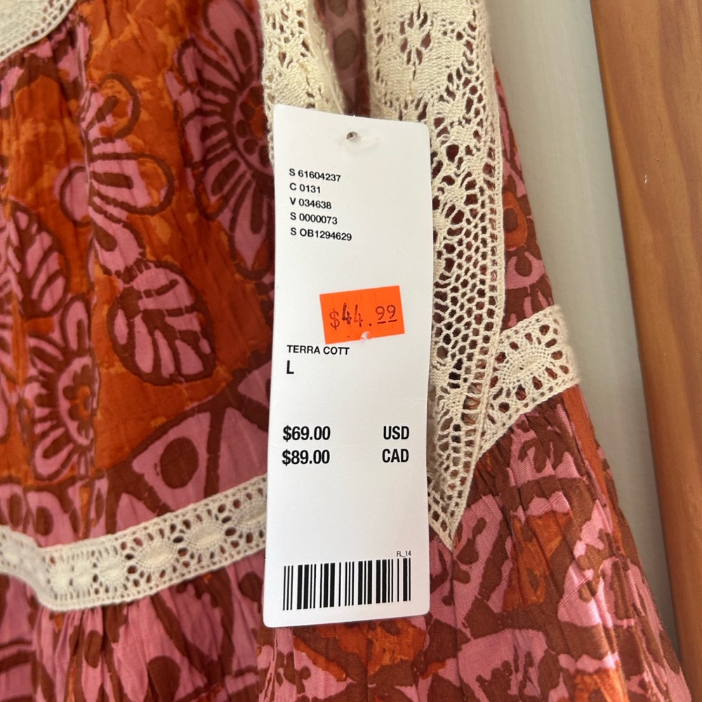 NWT Red & Pink Romper Flower & Lace Urban Outfitters - Picture 10 of 12